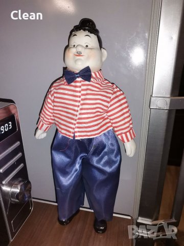 Старa порцелановa куклa