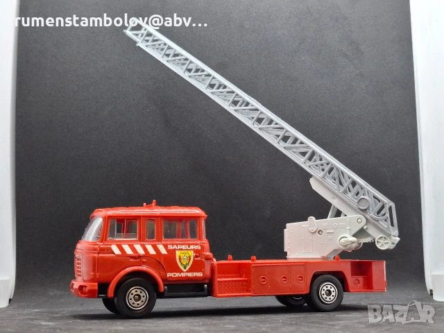 Berliet - пожарна, Norev, 1:43, снимка 2 - Колекции - 53632252