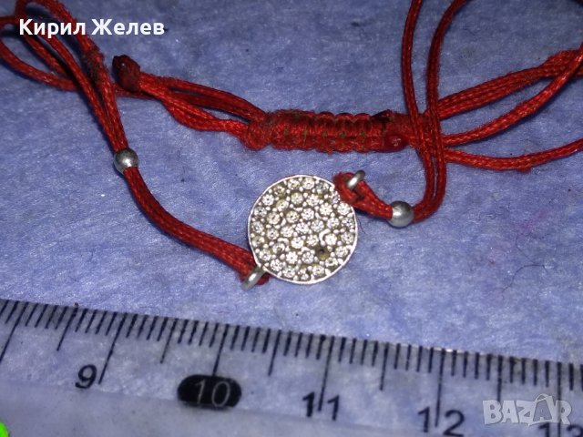 НЕЖНА ХЕНД-МЕЙД ФЕШЪН АРТ ГРИВНИЧКА За ЩАСТИЕ СРЕБРО с ФАСЕТИРАНИ ЦИРКОНИ и ЧЕРВЕНО КОНЧЕ 38270, снимка 12 - Гривни - 40932557