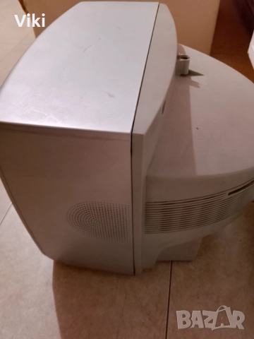 Телевизор Sharp модел 14LT45C, снимка 2 - Телевизори - 52090332