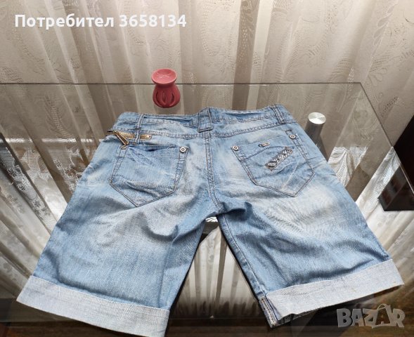 Дамски дънкови къси панталони , снимка 2 - Къси панталони и бермуди - 40324950
