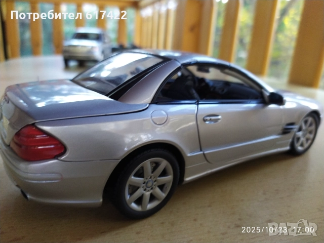 1:18 Метален модел на Mercedes-Benz SL , R230, Minichamps, снимка 10 - Колекции - 52166835