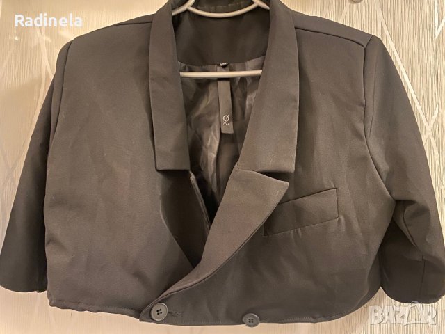 Дамски сака, снимка 15 - Сака - 44307442