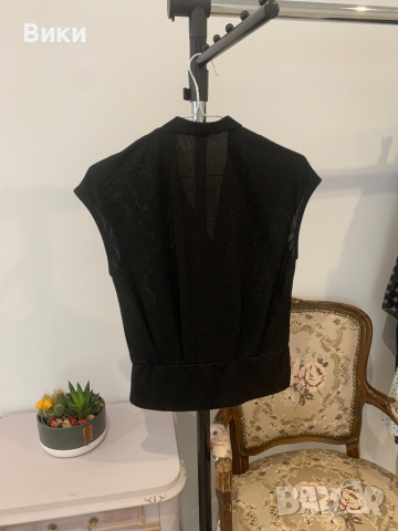 Елегантен топ S размер на H&M, снимка 13 - Корсети, бюстиета, топове - 44779413