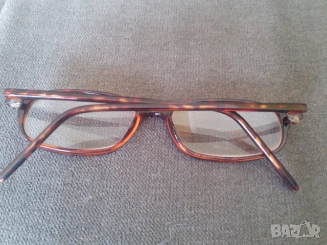 Дамски диоптрични рамки за очила с калъф, снимка 3 - Слънчеви и диоптрични очила - 35906500