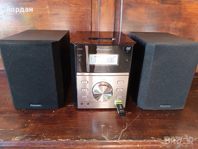 Мини аудио система Pioneer USB...DVD