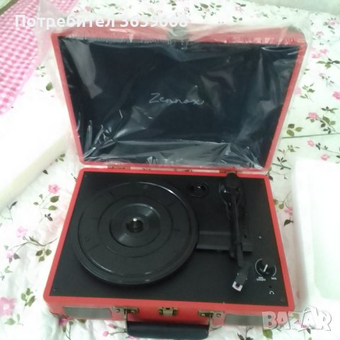  Грамофон ,ретро модел,в куфар,НОВ