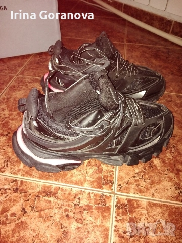 Balenciaga Track 2.0 LED, снимка 3 - Маратонки - 53850585