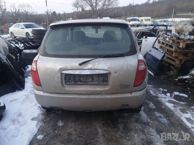 Daihatsu Sirion 1.0 4x4, 2000 г на части, снимка 3 - Автомобили и джипове - 53792061