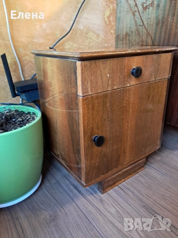 Старо нощно шкавче, снимка 2 - Шкафове - 53402874