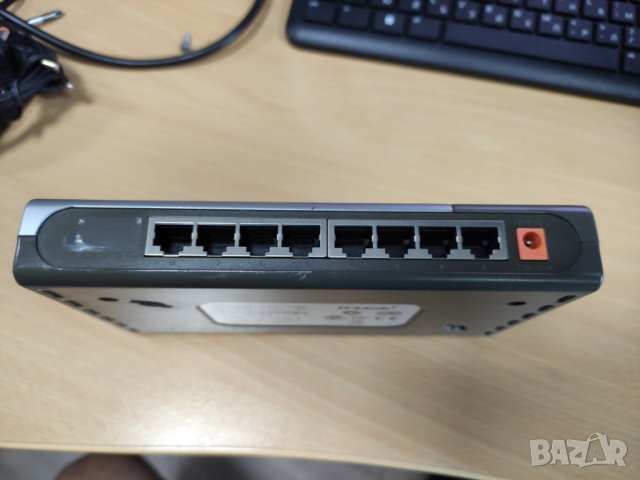 100mbit switches 4-8 ports, суичове 4-8 порта ASUS, TP-LINK, D-LINK, снимка 10 - Суичове - 41851220