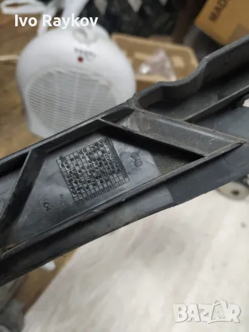 Държач , броня ,предна за VW GOLF V , 1K0 807 890A, снимка 6 - Части - 48428361