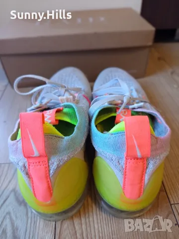 Дамски маратонки Nike W Air VaporMax 2021 Flyknit, снимка 4 - Маратонки - 55990287