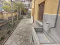 Продавам двуетажна къща в кв. Овчарски, снимка 11