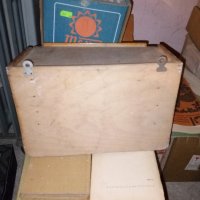 Дървена стойка за радиоточки и др. от соца, снимка 3 - Антикварни и старинни предмети - 42634461