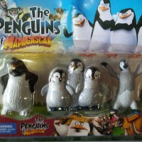 Колекционерски фигурки, The Penguins of Madagascar,  игра или торта, около 5-7см., снимка 1 - Фигурки - 44181234