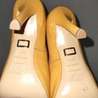 Roger Vivier обувки,размер 37.5,нови,с торбичка за съхранение,без кутия., снимка 8 - Дамски елегантни обувки - 40431802