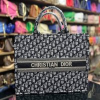 Дамска чанта Christian Dior , снимка 1 - Чанти - 40738645