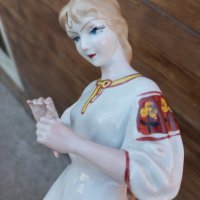 Руска порцеланова фигура статуетка , снимка 3 - Антикварни и старинни предмети - 39729986