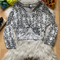 Змийска кроп блуза Н&М, снимка 1 - Блузи с дълъг ръкав и пуловери - 40038715