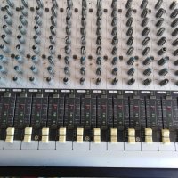 phonic-16 power mixer, снимка 3 - Ресийвъри, усилватели, смесителни пултове - 41832440