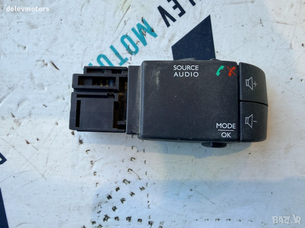 255522448R Джойстик за управление на радио от Dacia Dokker 1.6i, 109 ph., 5sp., 15 000 km, 2021, снимка 1