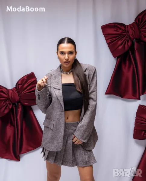 Дамски комплект сако и пола, снимка 1