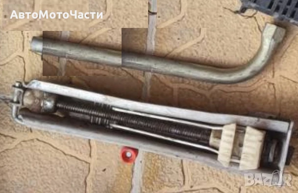 Продавам оригинален крик и ключ за гуми за Ауди А4, Б5, снимка 1