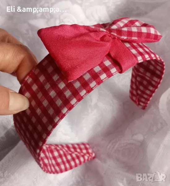 Диадема каре червено и бяло подвижна панделка 🎀, снимка 1