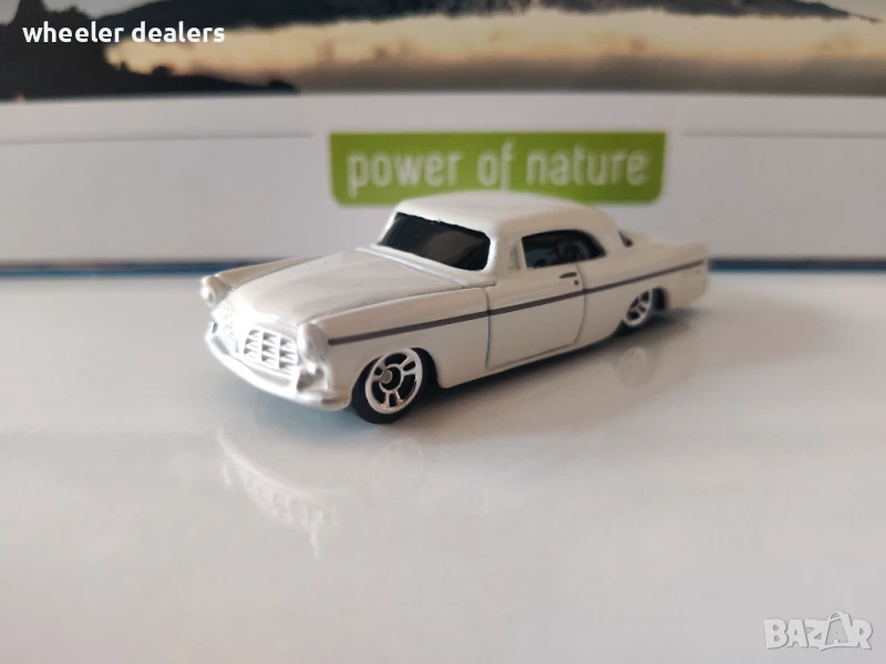 Метална количка Maisto Chrysler 1956 300B, снимка 1