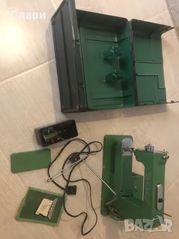 Ретро Швейцарска Шевна машина Elna, снимка 7 - Антикварни и старинни предмети - 47435999