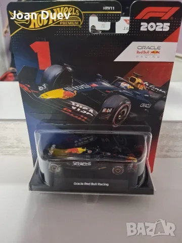 Hot Wheels Premium Formula 1 – Oracle Red Bull Racing #1 НОВО