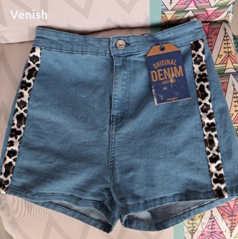 Дънкови  панталонки, снимка 2 - Детски къси панталони - 40680320