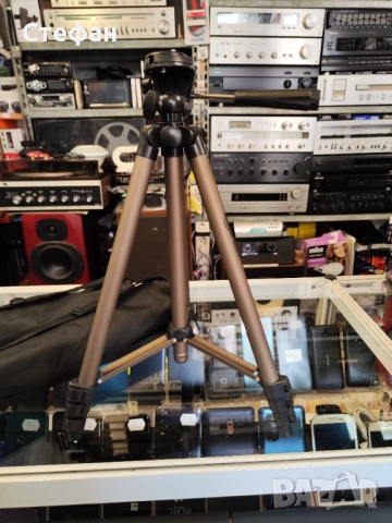 Amazon Basics 50-инчов олекотен преносим статив за монтиране на камера с чанта, за фотография при пъ, снимка 7 - Чанти, стативи, аксесоари - 51971863