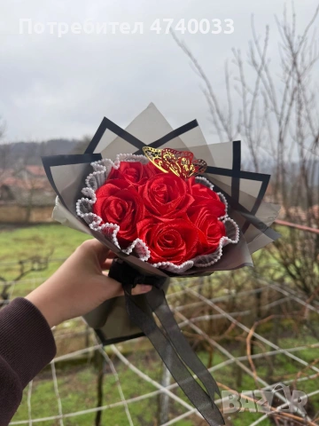 Вечен букет от сатенени рози на специална цена 