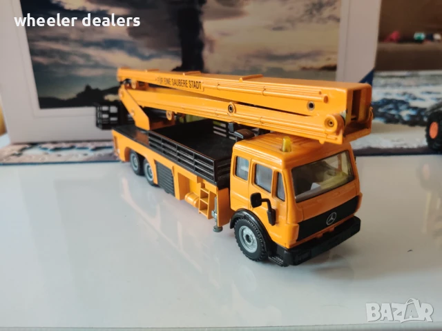 Метална количка SIKU Камион Вишка Mercedes LKW, снимка 7 - Колекции - 50835909