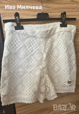 Къси панталонки Guess, снимка 2 - Къси панталони и бермуди - 50587592