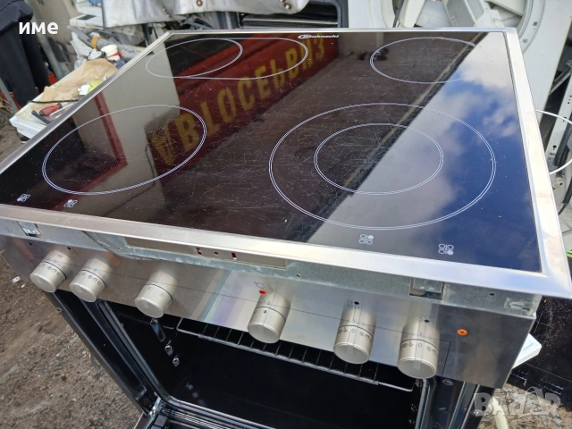 Фурна за вграждане със керамичен плот Bauknecht , снимка 3 - Печки, фурни - 53869999