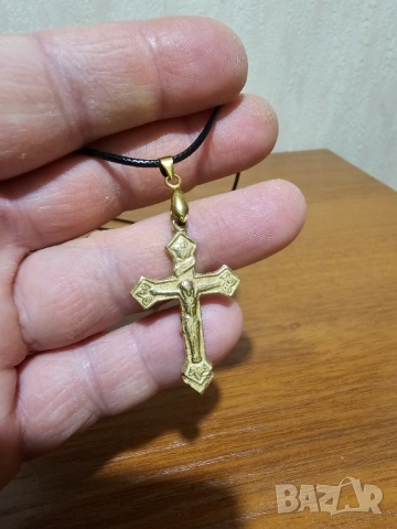 Бронзов православен кръст с орнаменти  за кръщене или подарък за да ви пази и закриля .