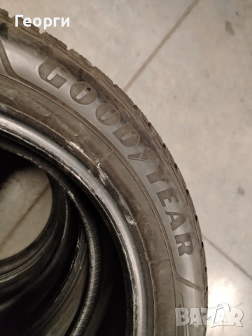 2бр.зимни гуми 235/55/17 Goodyear, снимка 3 - Гуми и джанти - 53218493