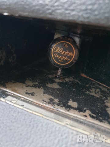 Стар английски грамофон с манивела, снимка 12 - Антикварни и старинни предмети - 41287431