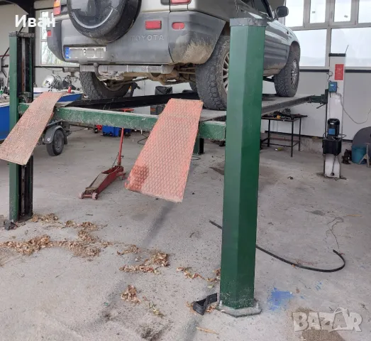 Подемник четириколонен