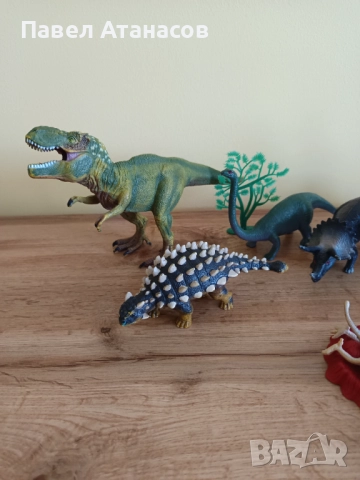 Фигурки ДИНОЗАВРИ 