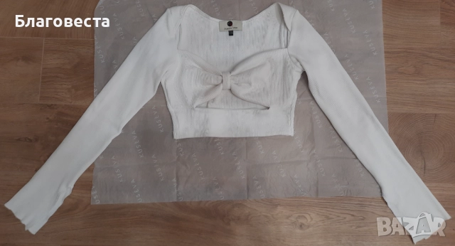 Къса блуза (топ) на Fashion Room , снимка 2 - Блузи с дълъг ръкав и пуловери - 52594484