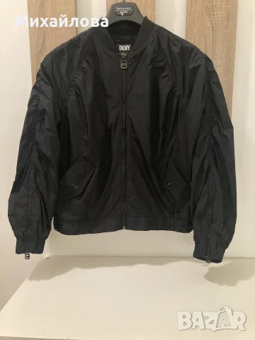 Яке бомбър на DKNY, черено, размер М, снимка 3 - Якета - 56372668