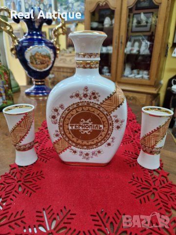 Превъзходен рядък антикварен руски порцеланов комплект бутилка с 2 чашки, снимка 2 - Антикварни и старинни предмети - 41771521