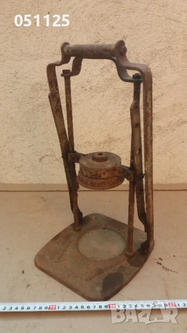 стара машинка за затваряне на буркани, снимка 3 - Антикварни и старинни предмети - 50659942
