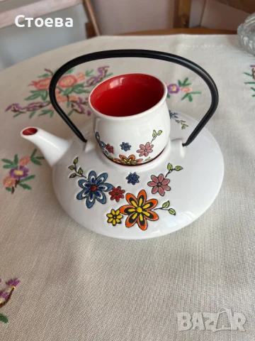 оригинален керамичен чайник+ подарък