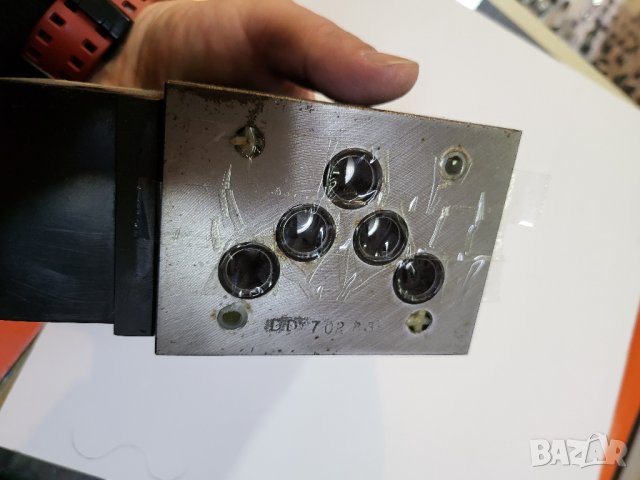 Немски Хидравличен разпределител Parker DZW-1-K.V.PP.25 с бобина 110 волта променливо 315 bar., снимка 4 - Резервни части за машини - 39557891