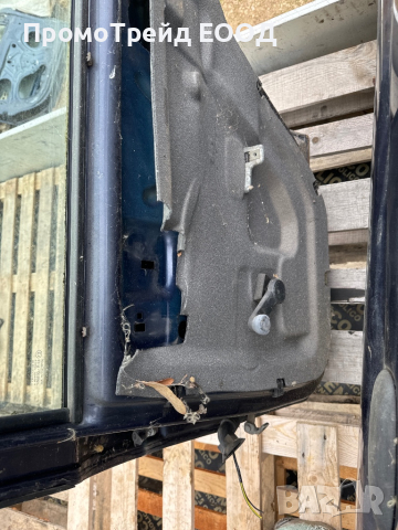 Задна дясна синя врата Форд Ескорт 7 комби Ford Escort VII, снимка 4 - Части - 44615596